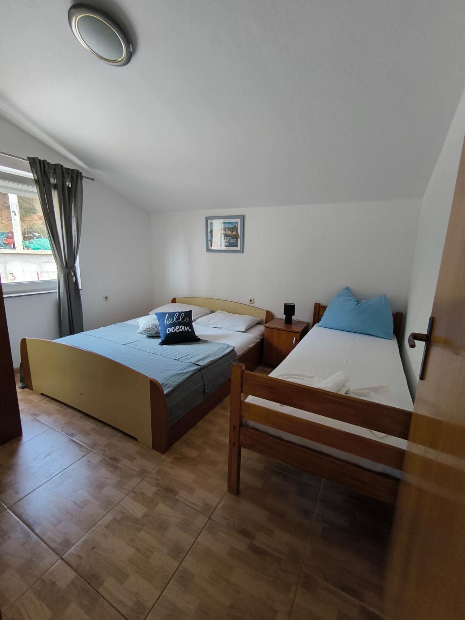 Apartmani Baresic ポドゥゴラ エクステリア 写真