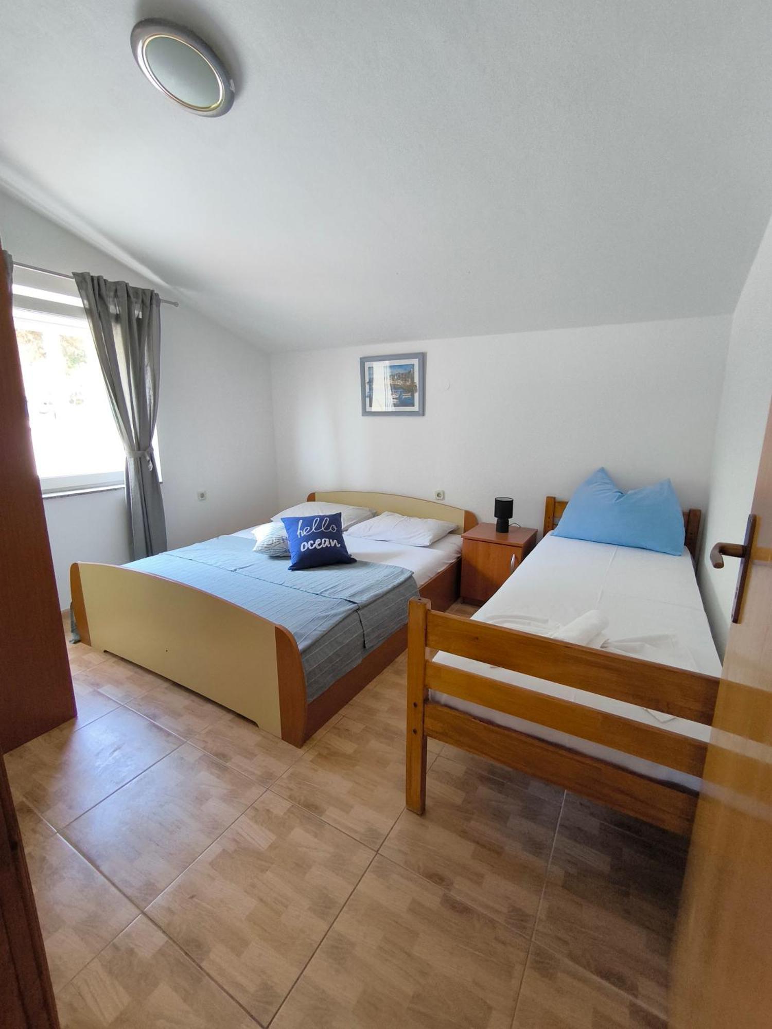 Apartmani Baresic ポドゥゴラ エクステリア 写真