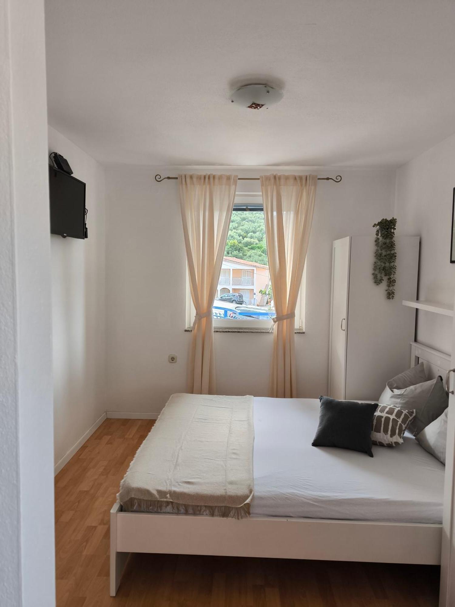 Apartmani Baresic ポドゥゴラ エクステリア 写真