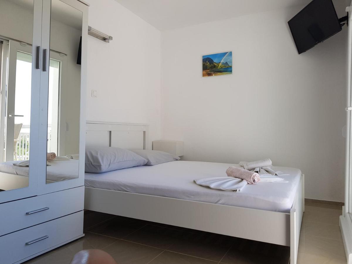 Apartmani Baresic ポドゥゴラ エクステリア 写真